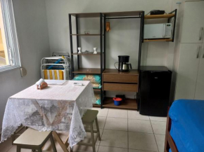 MELHOR LOCALIZAÇÃO DE SANTOS, LOFT, 200 MTS da PRAIA, WI-FI, AR CONDICIONADO